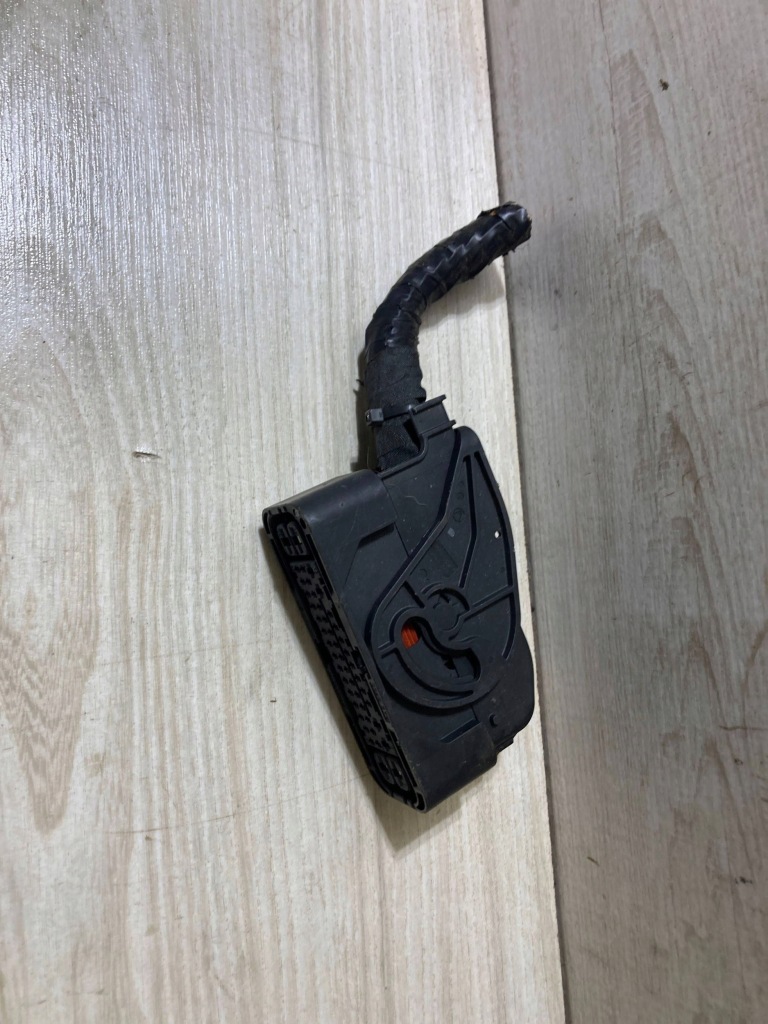 фото №1, Bmw x1 f48 f49 2020 штекер насоса abs