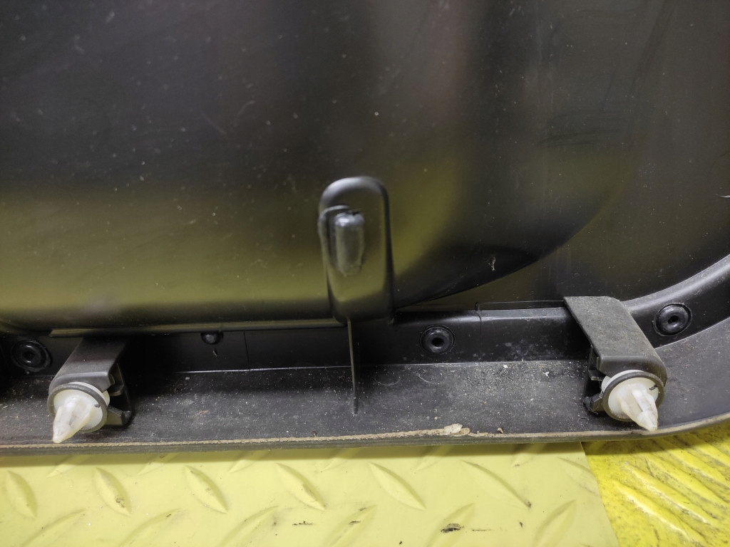 фото №11, Land rover discovery iii оббивка двері правий перед