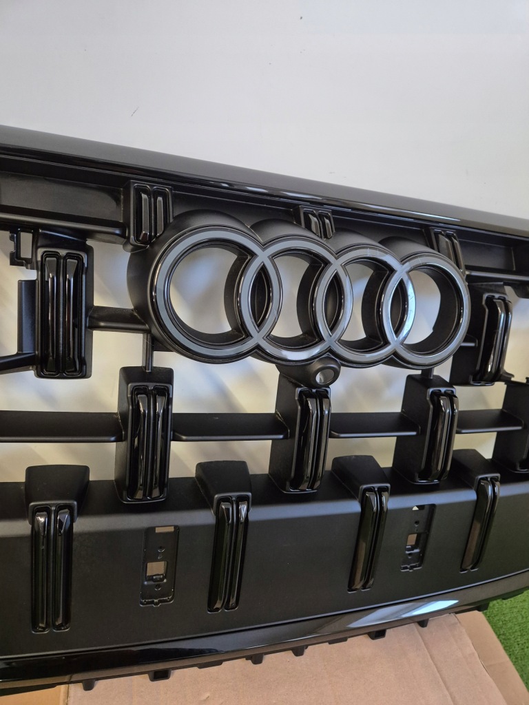 фото №7, Audi q8 4m8 lift решётка радиатора решётка радиатора решётка радиатора радиатора 4m8853651 оригинал чёрный