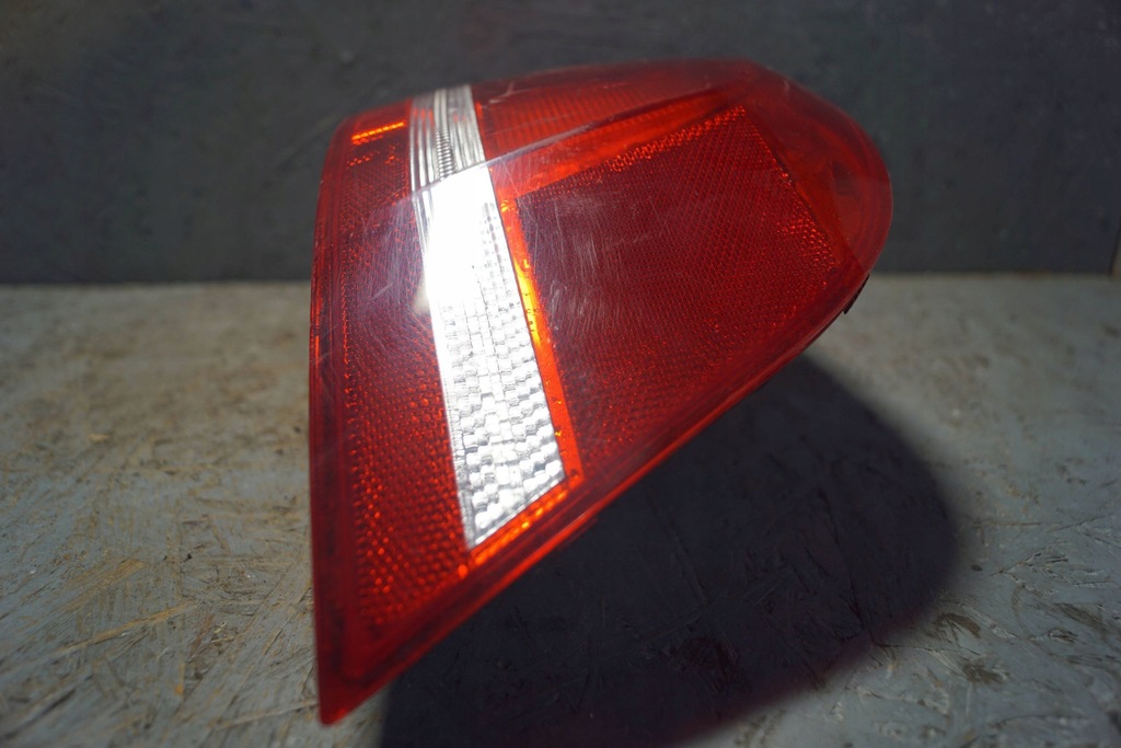 фото №14, Vw passat b7 kombi лампа правий задня s2087