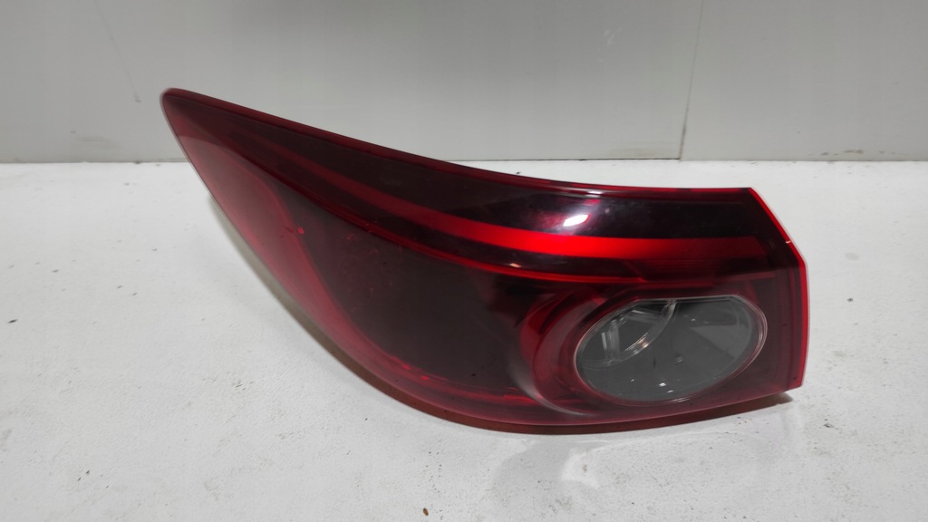 фото №4, Mazda 3 bm sedan лампа права led 2014 rok