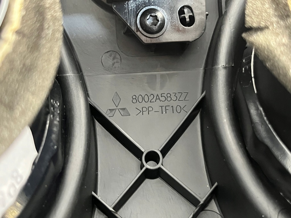 фото №12, Mitsubishi colt vi lift vii z30 средняя решётка обдув оригинал