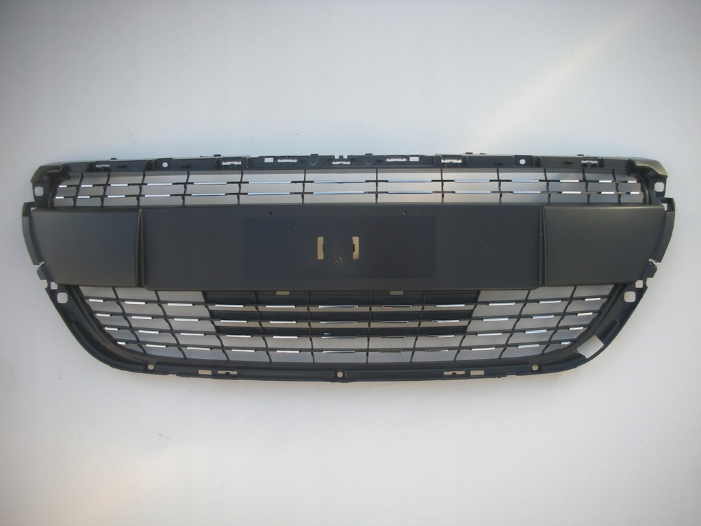 фото №1, Решётка радиатора пластик решётка радиатора peugeot 208 allure lift 2015-