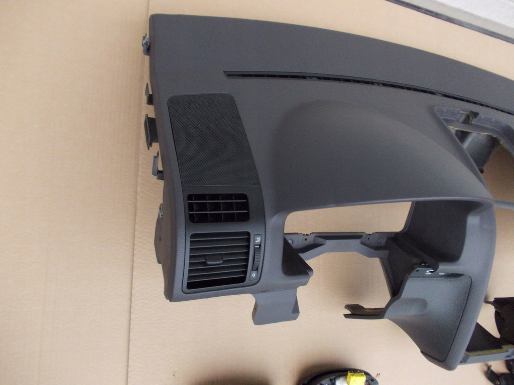 фото №7, Приборная панель подушки безопасности натяжители vw touran orginał