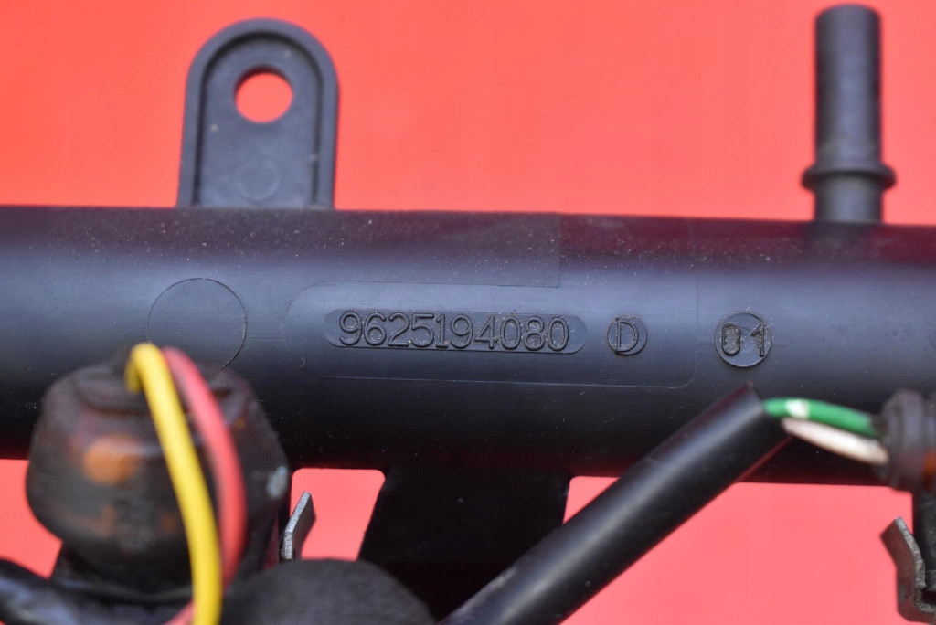 Молдинг впрыскная форсунки 9625194080 peugeot 206 1 i 1.4 8v 75 km 98-03 Киев