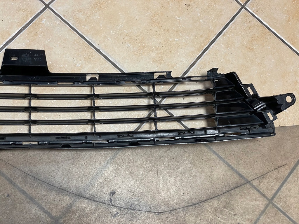 фото №9, Toyota оригінальний номер 53112-02670 52711-02110 auris ii решітка бампера