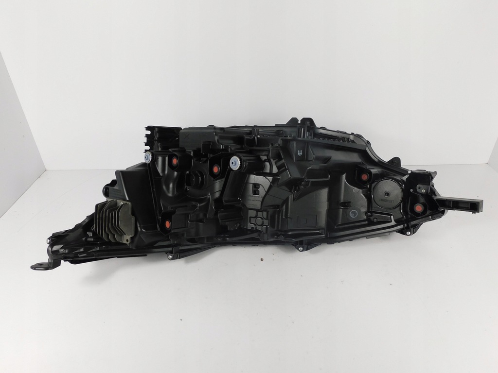 фото №7, Toyota bz4x full led лампа правая eu 2024