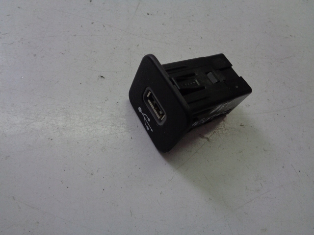 фото №2, Роз'єм port usb jeep renegade 1.4 multiair przed lift 2017 r