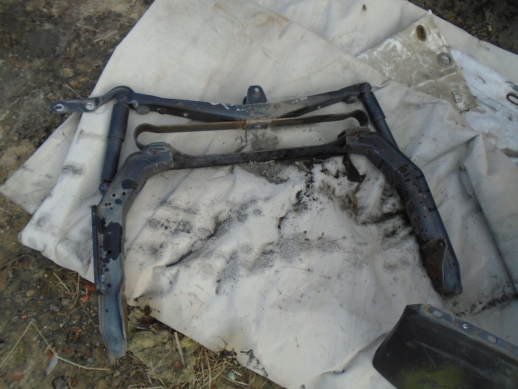 фото №9, Кабіна mercedes 814 817 двері, радіатор ресори перед міст розпірка гальмівні барабани