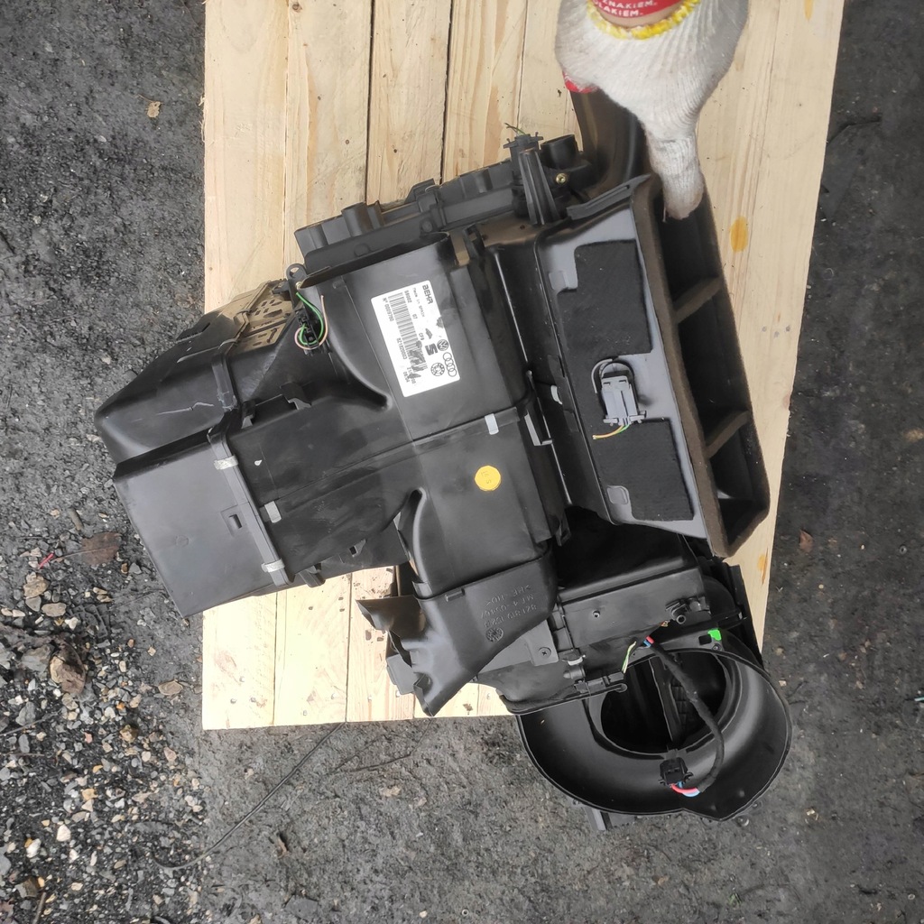 фото №9, Отопитель корпус audi a2 8z1820003