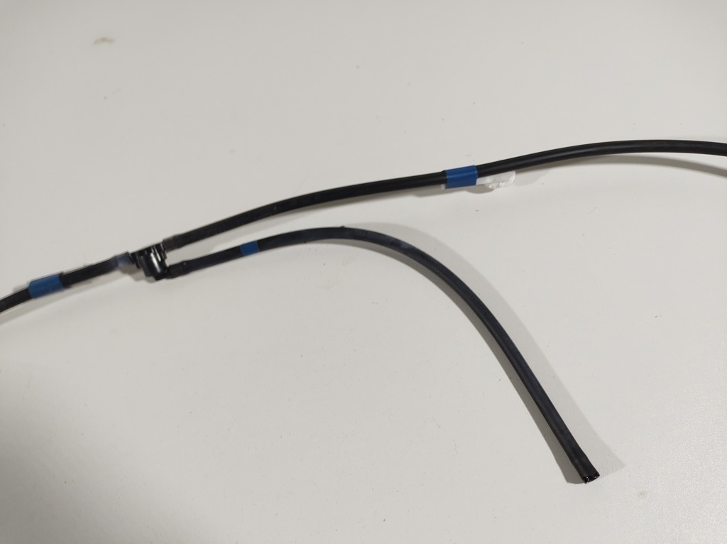 фото №8, Lexus is300h 13r шланг омивача