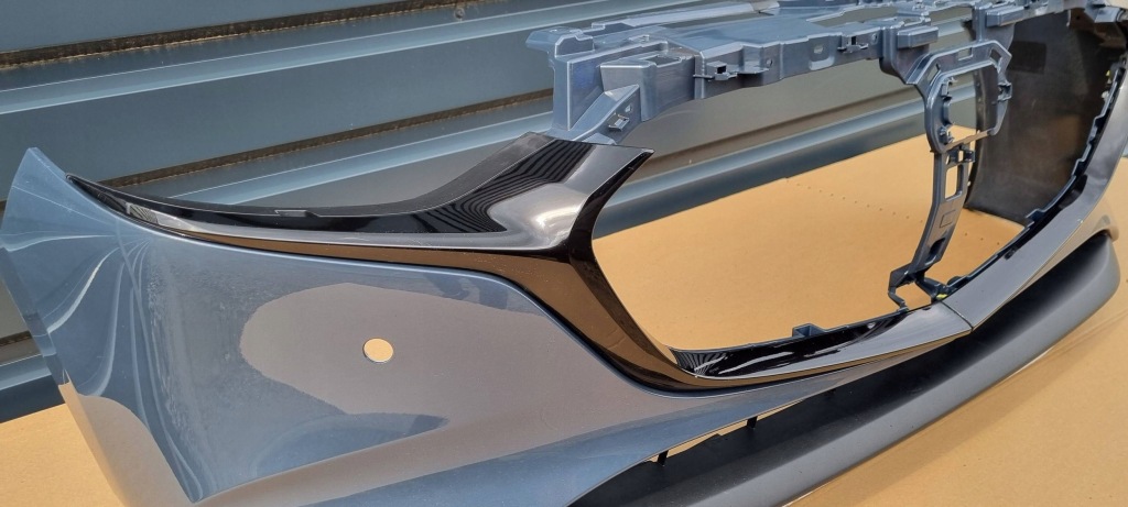 Mazda 3 2019- бампер перед оригинал g160 Цена