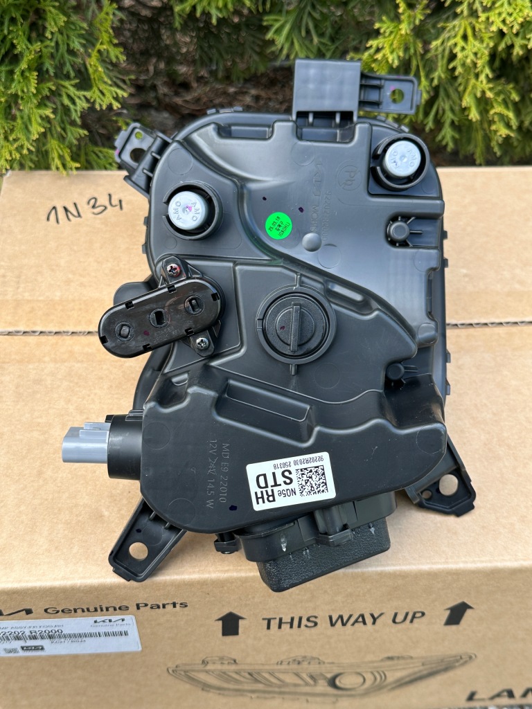 Kia sportage v 5 92202r2000 протитуманна фара led правий 92202-r2000 Ціна