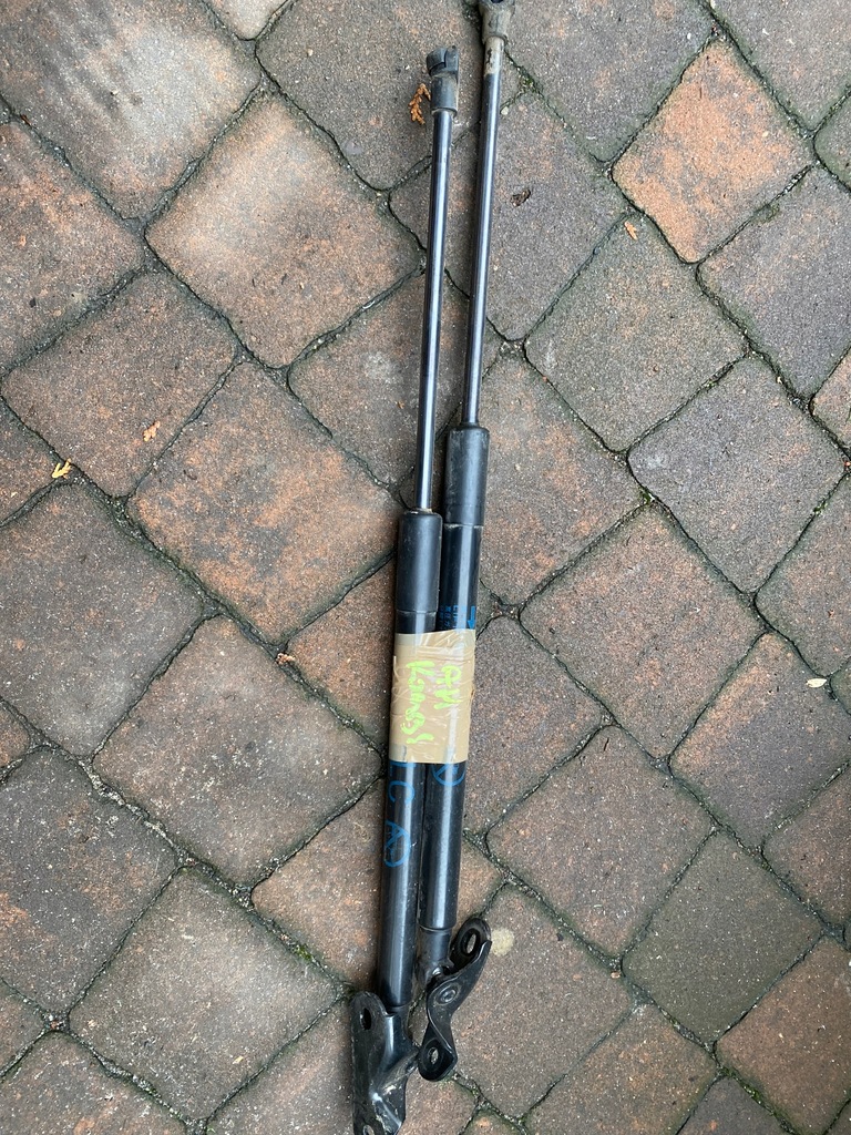 фото №1, Toyota auris ii 2017 2016 амортизаторы крышки kombi