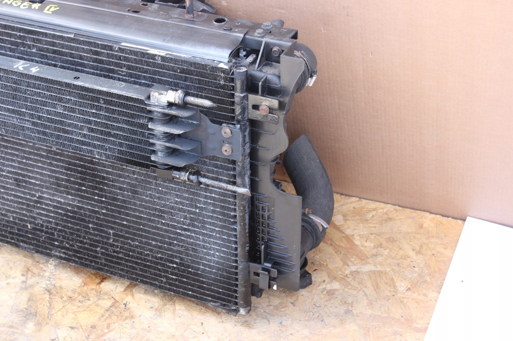 фото №9, Радиатор chrysler voyager iv 2000-2007r 2.8 d crdi автоматическая коробка передач