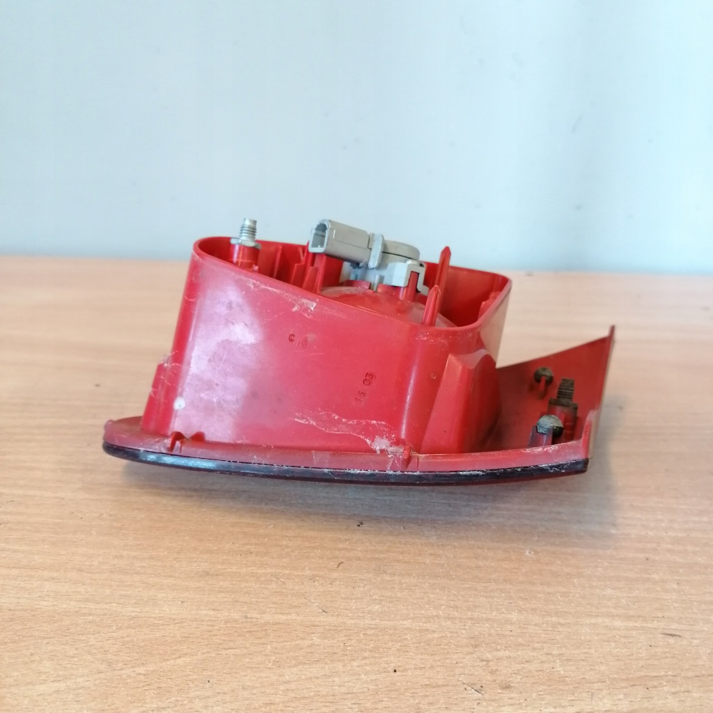 фото №3, Alfa romeo 147 лампа крышки левая задняя 46556346