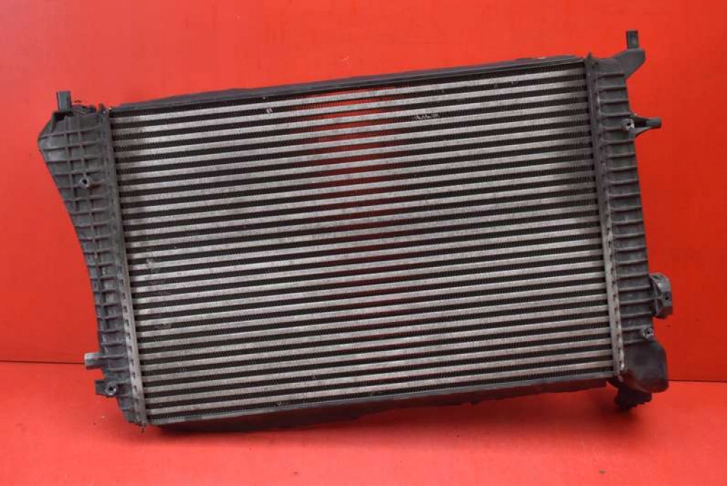 Радиатор интеркулер 1c0145803g vw passat b6 2.0 tdi 140 km 05-10 с Разборки