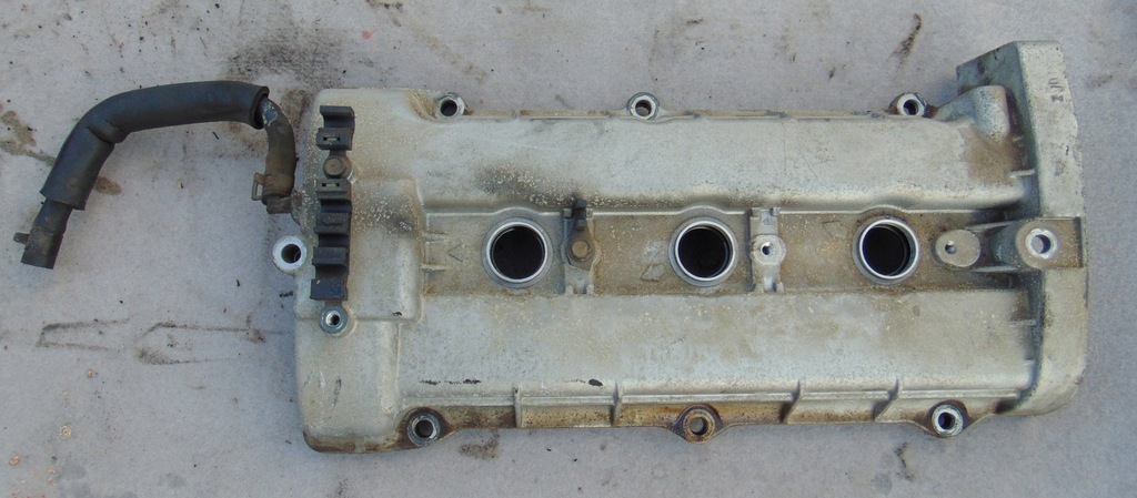 фото №1, Крышка клапанов kia sportage 2 ii 04r- 2.7b v6 eu