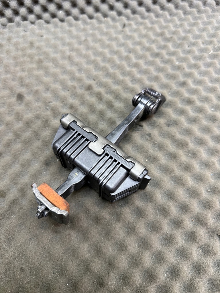 Купить 2990613 ограничитель дверь левый перед bmw