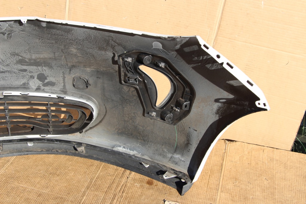 Renault zoe i 2012+ бампер перед передний + решётка средняя хром oryg с Разборки