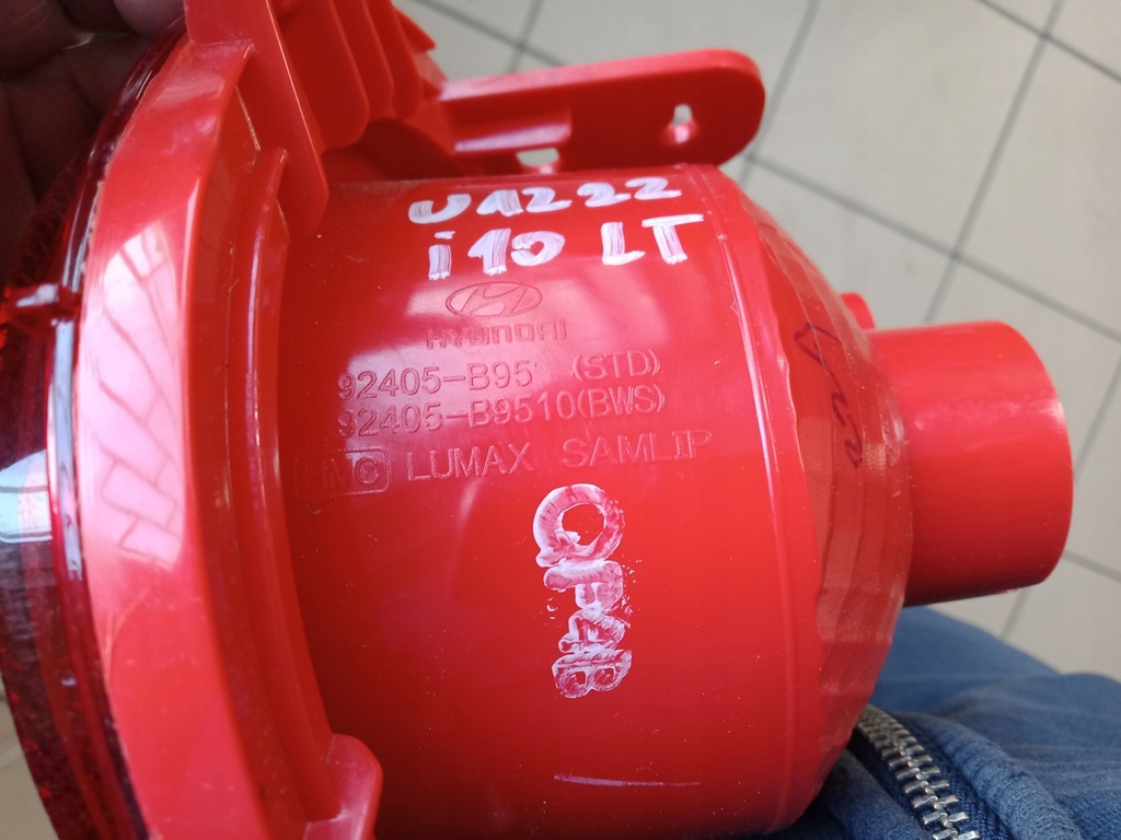 фото №9, Hyundai i10 2 ii lift 16- лампа противотуманная задняя