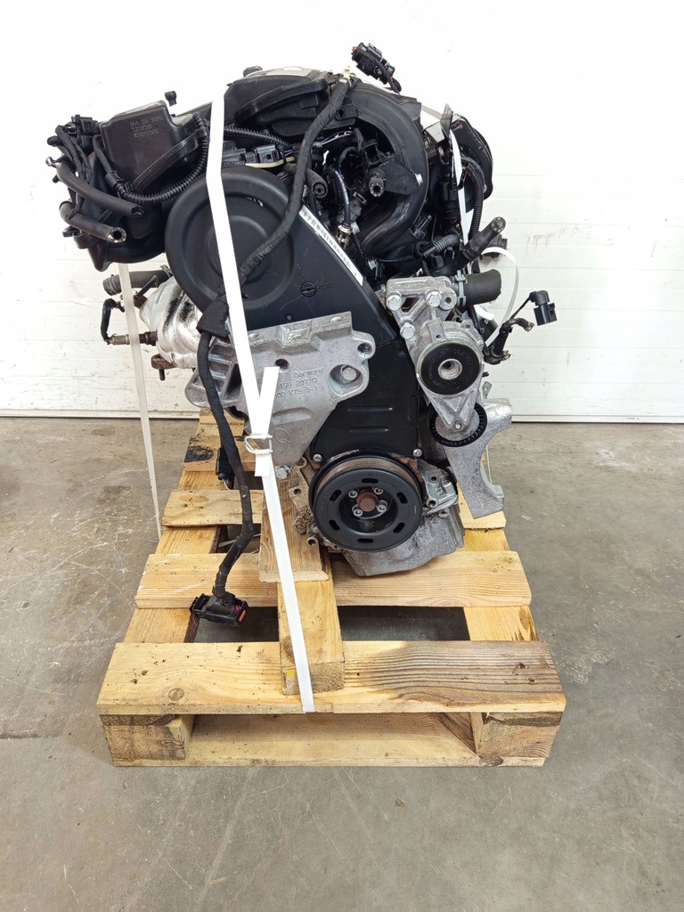 фото №6, Двигатель kompletny chg vw golf vi touran audi seat skoda 1.6 fsi