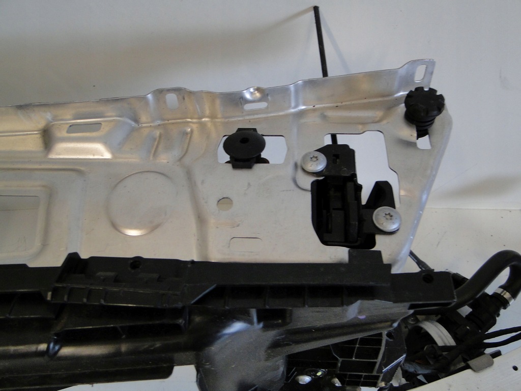 фото №10, Mercedes c klasa 206 w206 pas передний усилитель комплект usa ameryka