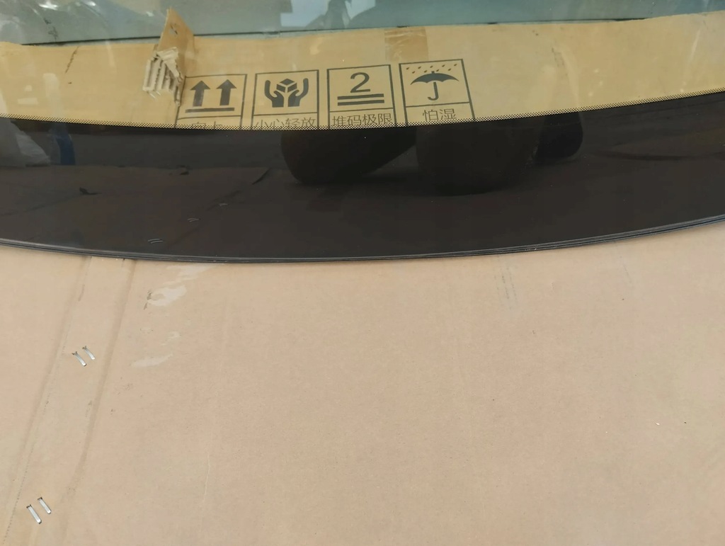 фото №10, Polestar 2 стекло перед передняя лобовое