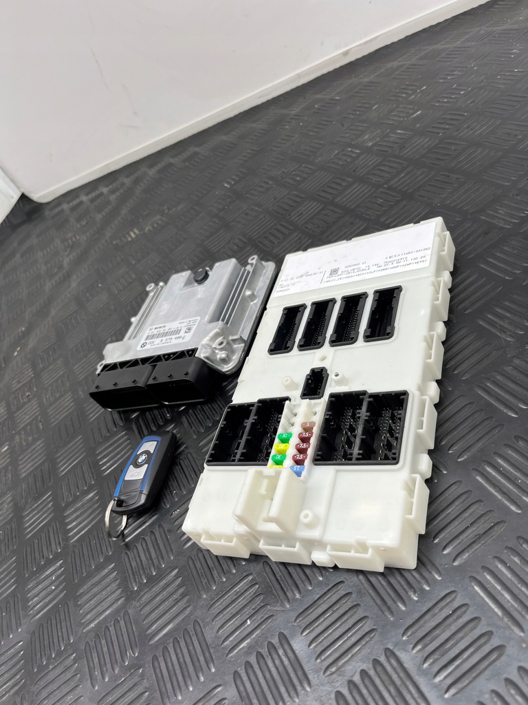 фото №6, Bmw f22 блок керування двигуна модуль fem 8579480 9352865 набір стартовий