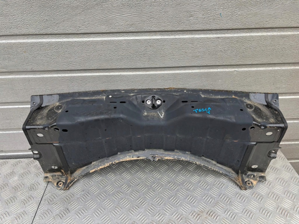 Купить Tesla y ремень задний  стена ideał 148774600e