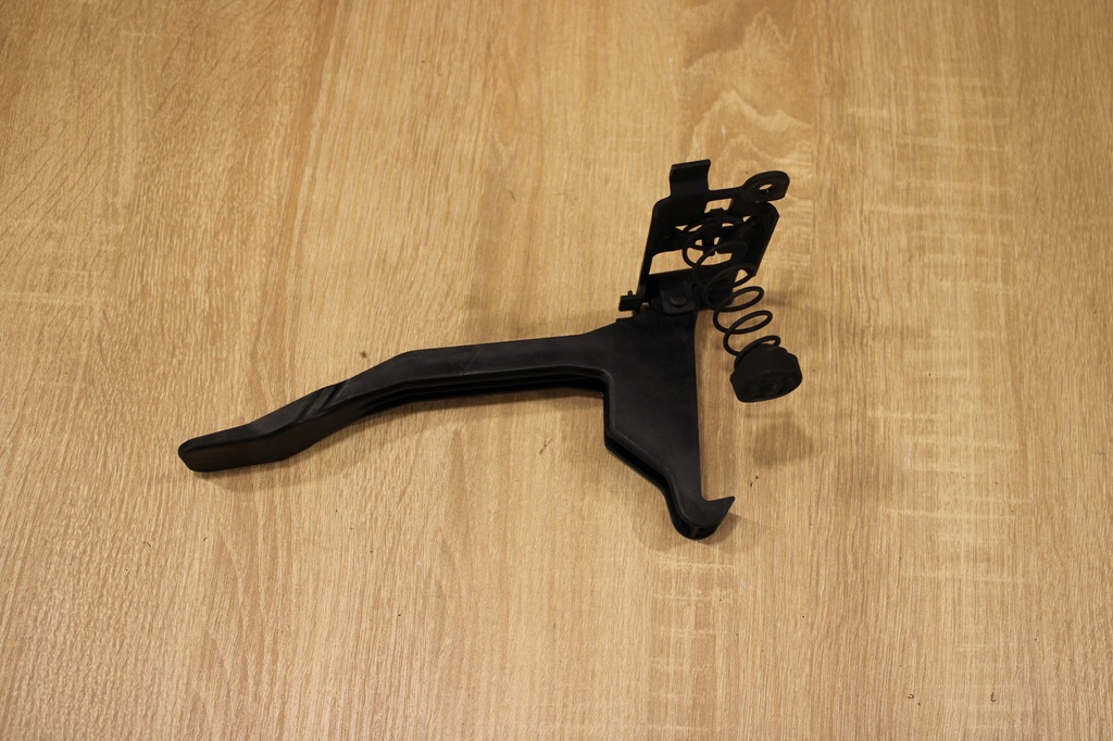 фото №4, Кронштейн ручка засувка капот renault megane iii