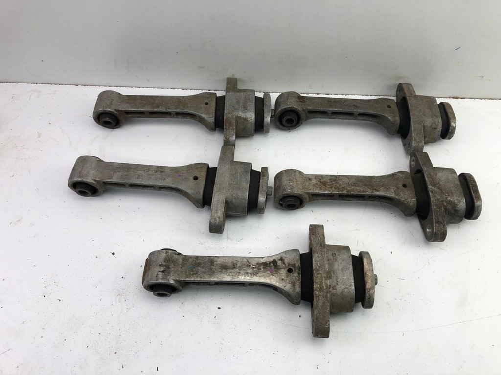 фото №1, Kia hyundai кронштейн крену 219572s000