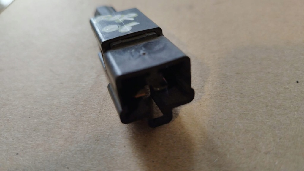 фото №1, Датчик стоп subaru forester sg 2006 - 2 контакти