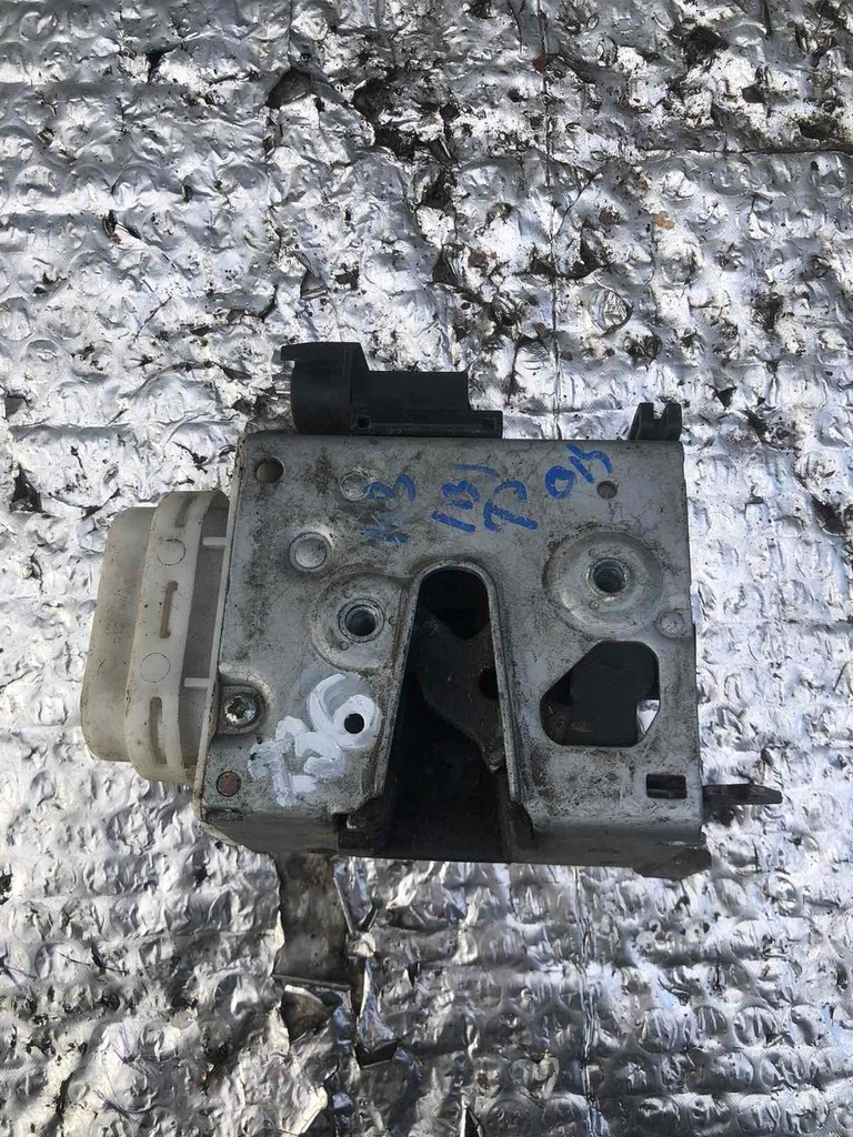 фото №8, Замок двері правий передній audi a3 8l 8l1837016c 8l0173b 8l1837016a