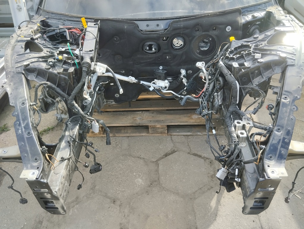 фото №1, Porsche taycan четверть перед правая левая