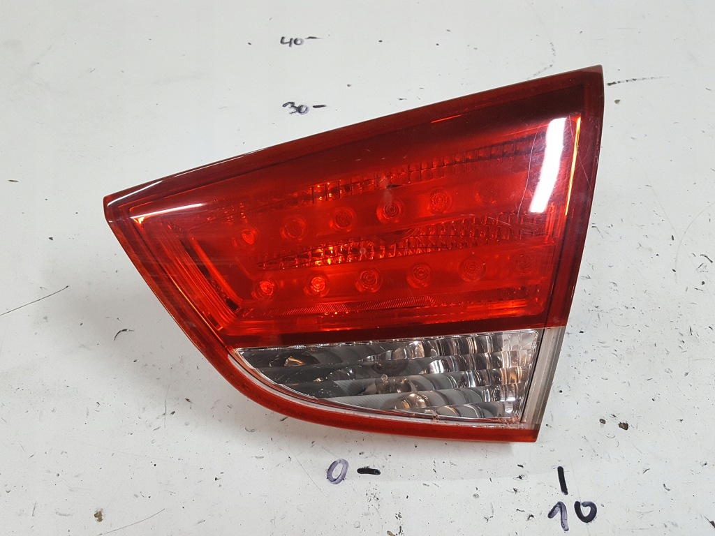 фото №1, Hyundai ix35 10-13r лампа крышки правая задняя задняя