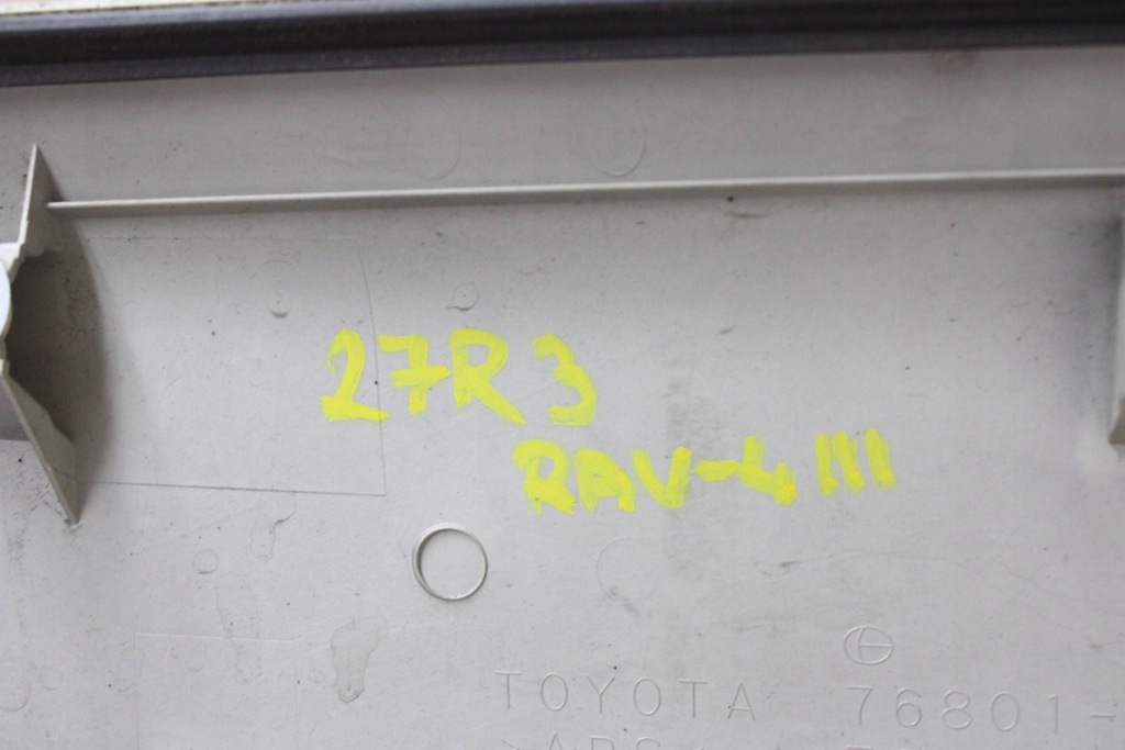 фото №10, Toyota rav4 iii 05r- накладка молдинг кришки багажника задня 1f7