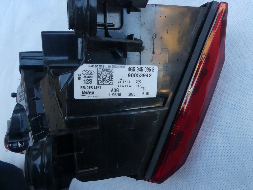Dw audi a6 c7 lift бампер крышка багажника лампы 4g5945095e 4g5945096e ls9r Недорого