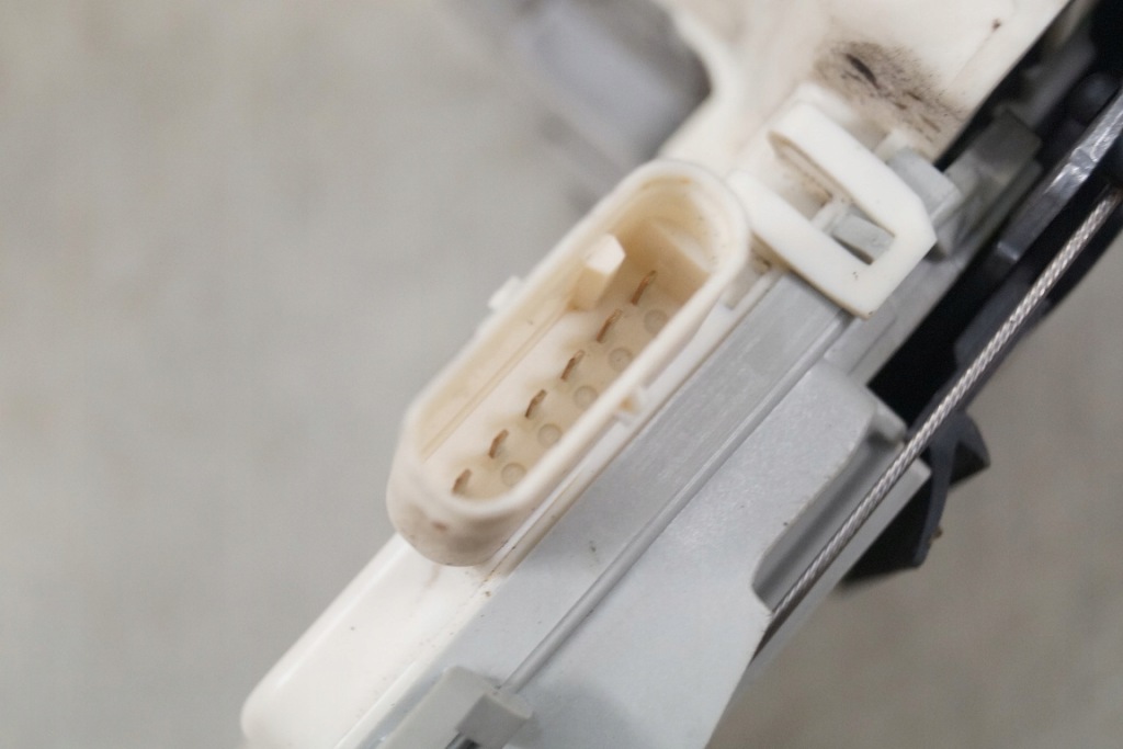 фото №5, Замок дверь левый задняя 6 pin audi a5 8t sportback