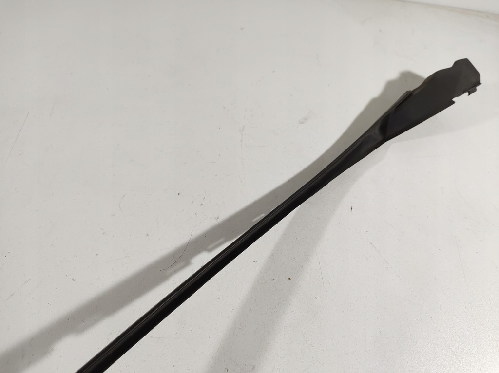 фото №11, Volvo v40 12- молдинг стекло левая