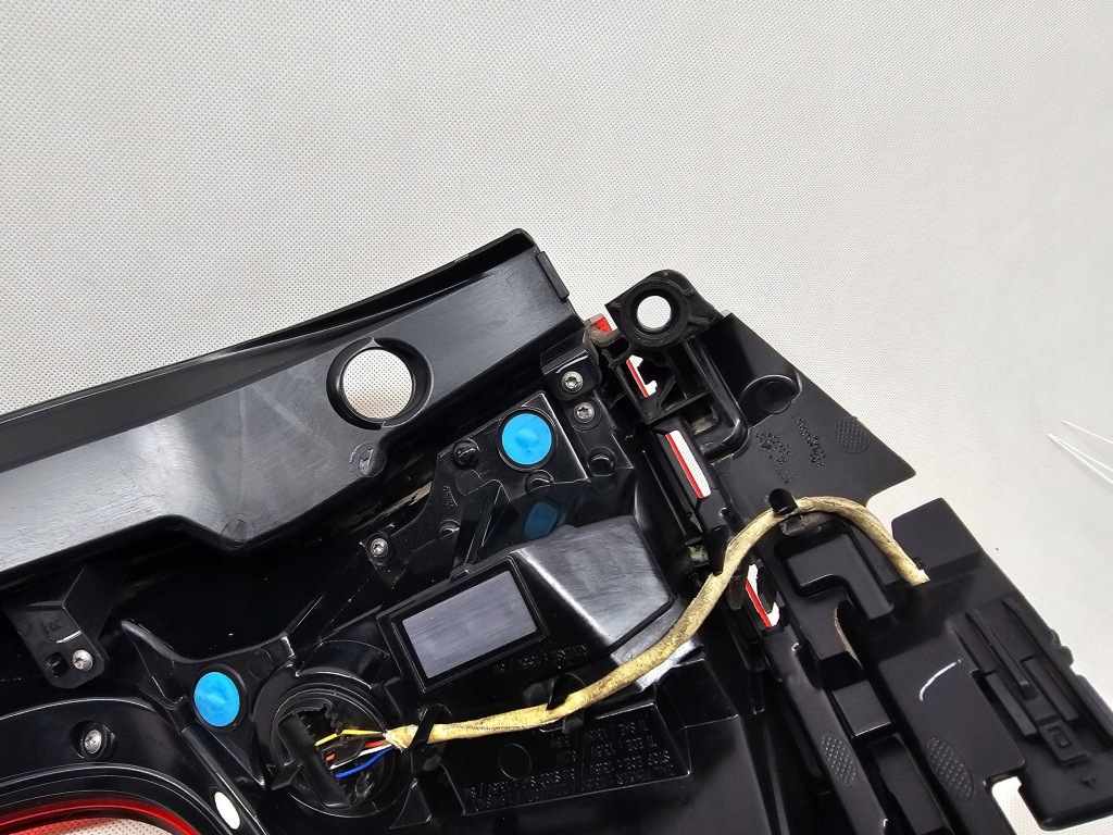 фото №9, Volvo v60 ii 2017+ лампа задняя задняя правая led демонтаж 32291359