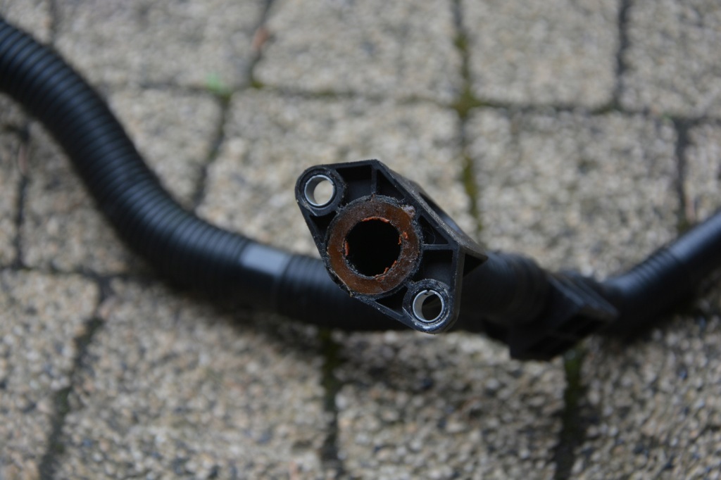 фото №7, Vw трубка шланг 07k131145f 06e131848g