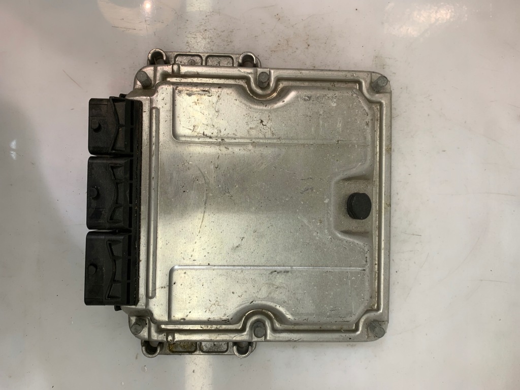 фото №4, Бортовий комп'ютер двигуна renault 0281010297 8200048297