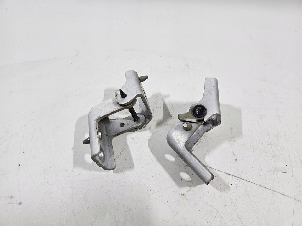 фото №1, Петлі двері праве передні peugeot 208 i #1645