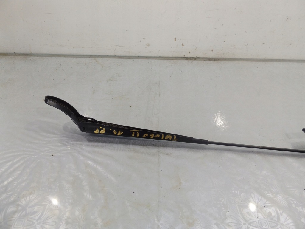 фото №3, Twingo ii lift рычаг дворники правое