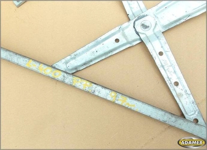 фото №4, Mitsubishi l400 97r - подъемник стекло правый перед