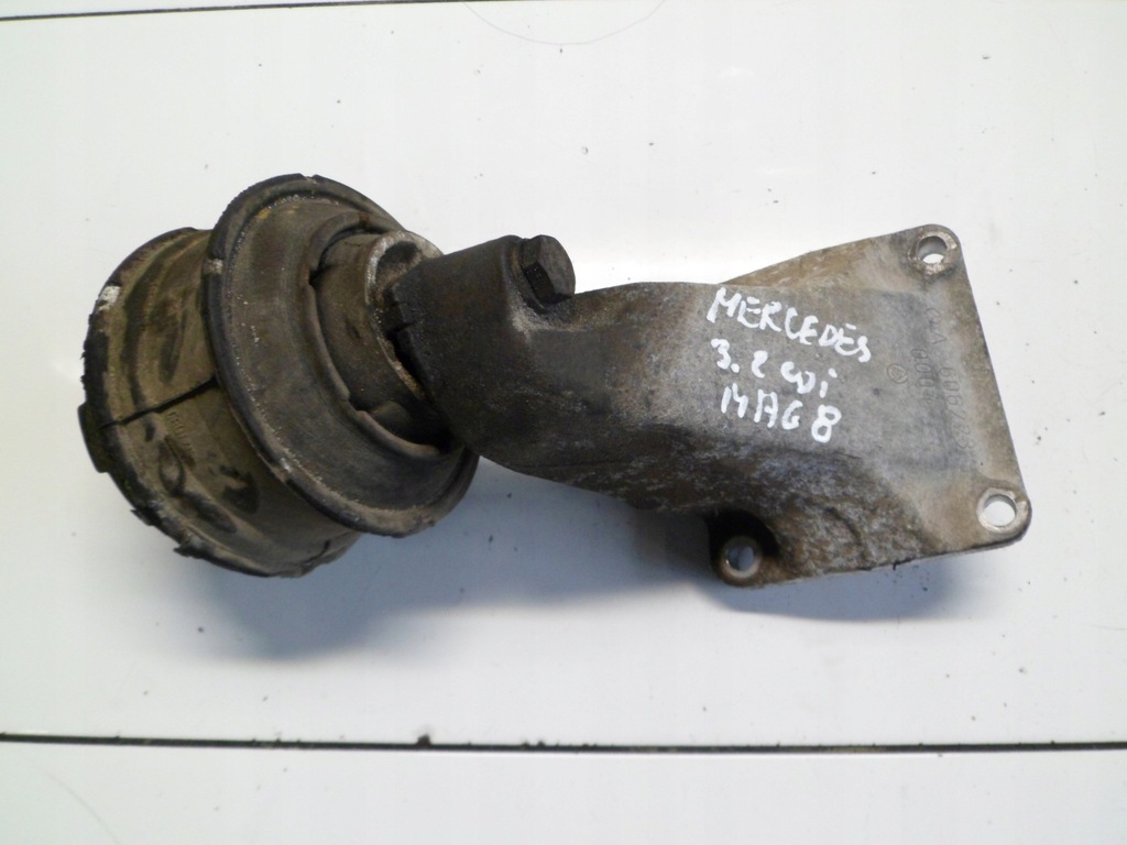 фото №1, Mercedes 3.2cdi кронштейн a6062230004 подушка двигателя