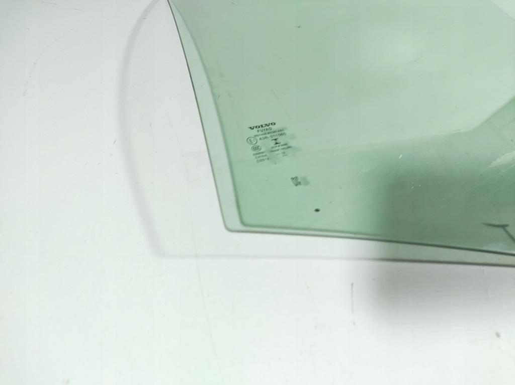 фото №11, Volvo v60 19r- стекло дверь левый задняя