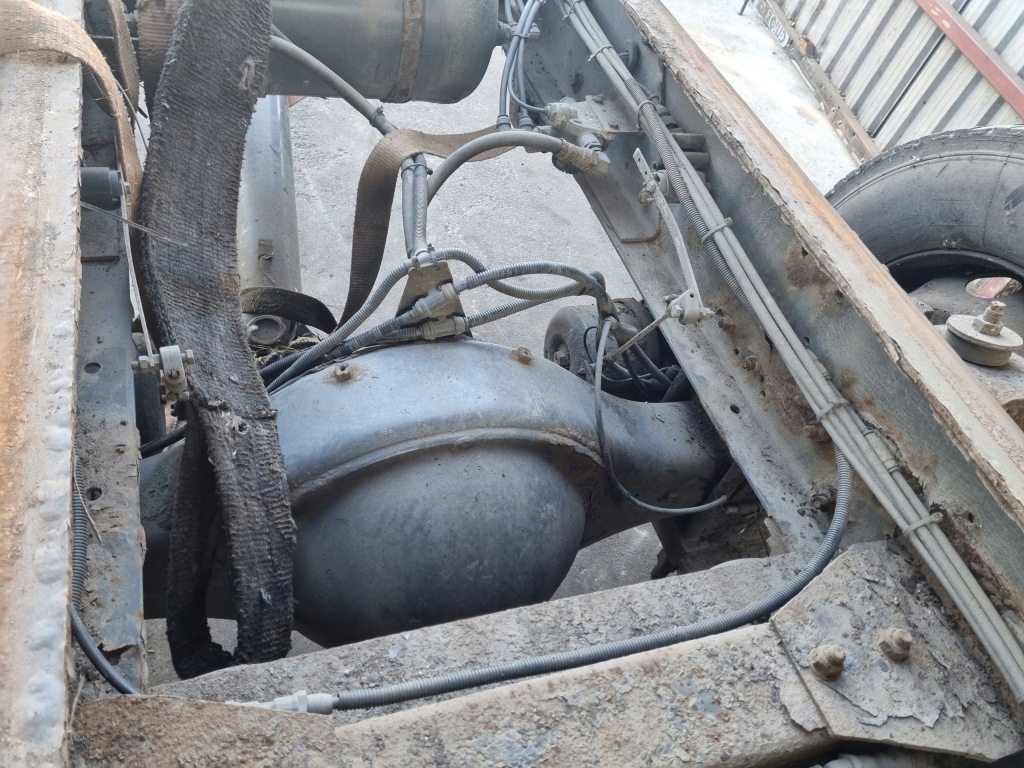 фото №1, Корпус балка моста мост na półresorze daf 65 cf