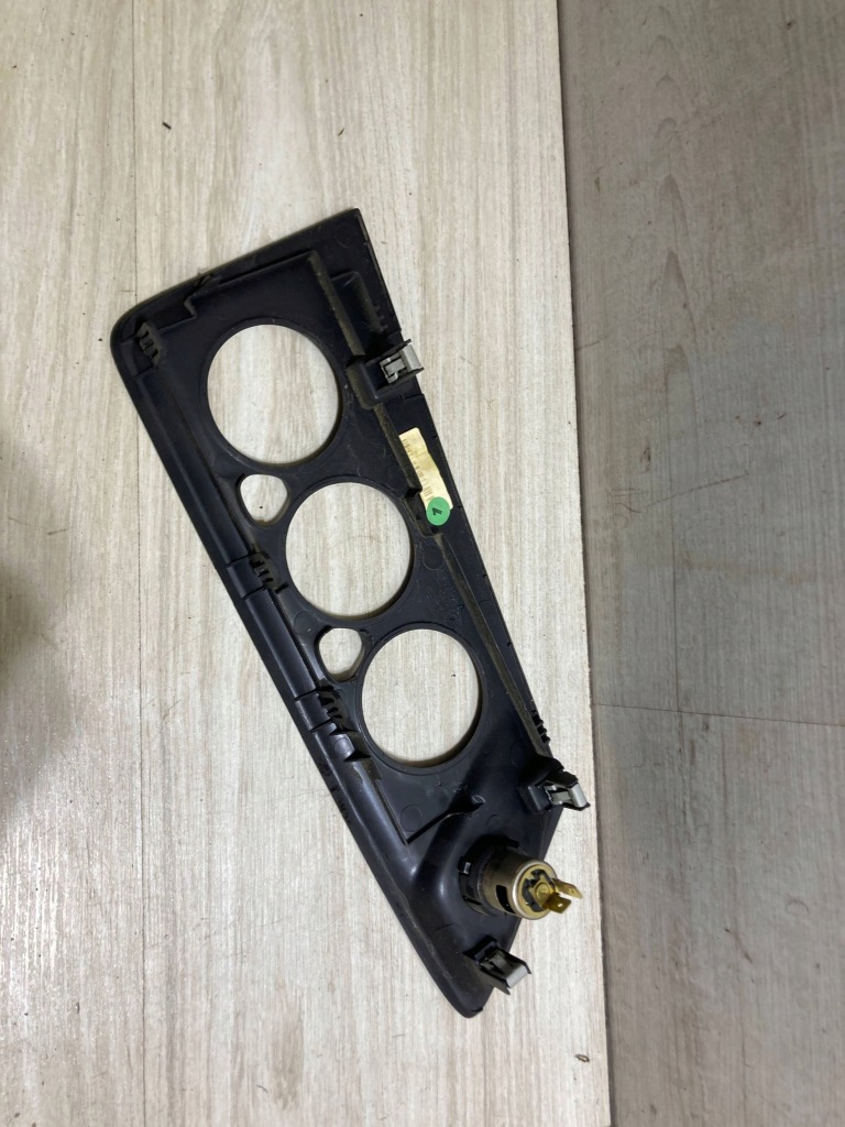 фото №4, Ford transit custom 2017 рамка разъём 12v,